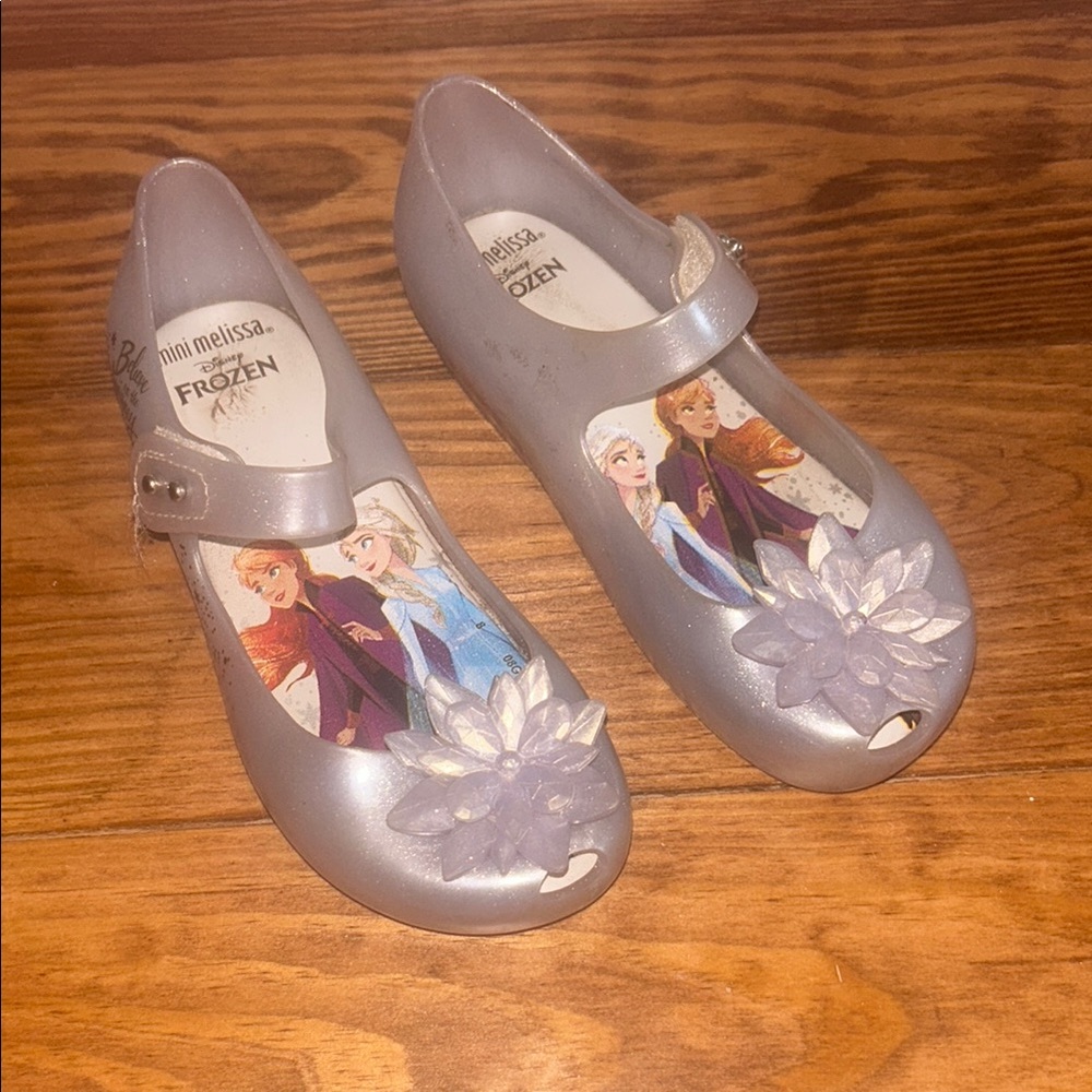 Mini Melissa Silver Dress Shoes with Decorative Design